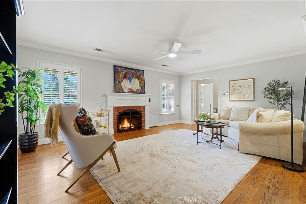 1708 W Myrtle Ave, Visalia, CA 93277