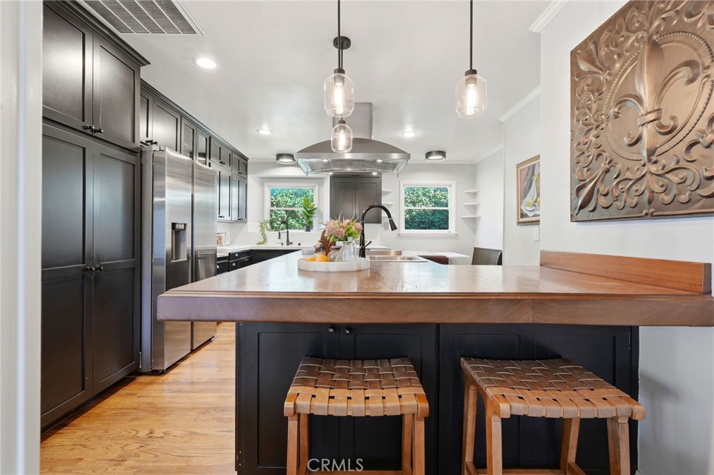 1708 W Myrtle Ave, Visalia, CA 93277