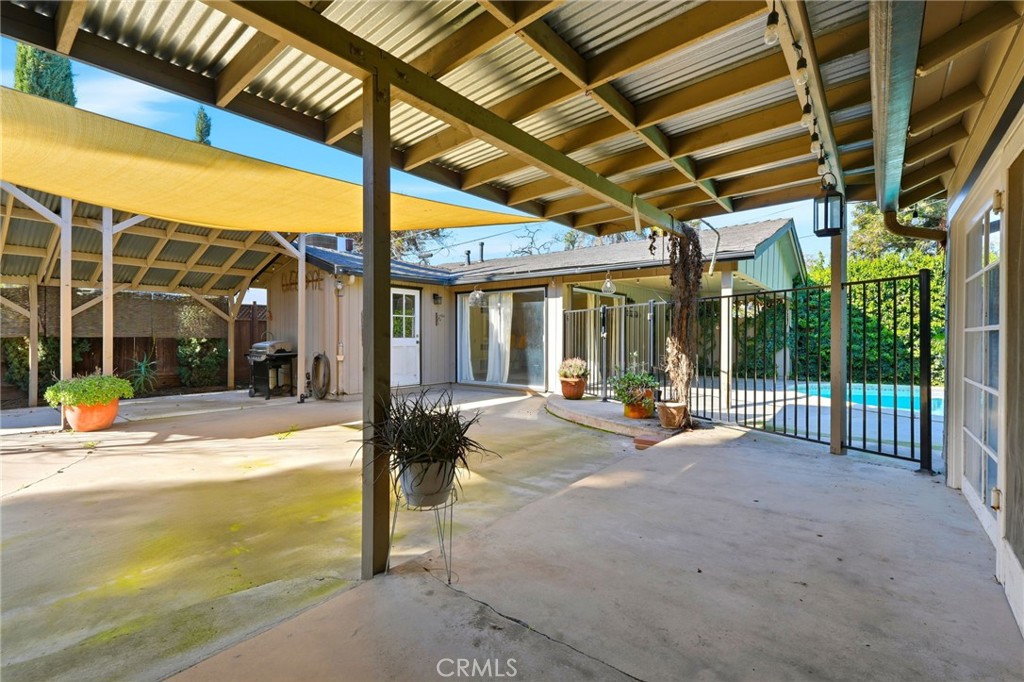 1708 W Myrtle Ave, Visalia, CA 93277