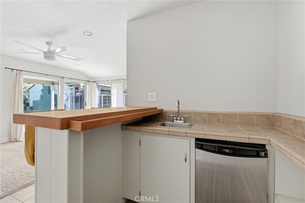 1708 W Myrtle Ave, Visalia, CA 93277