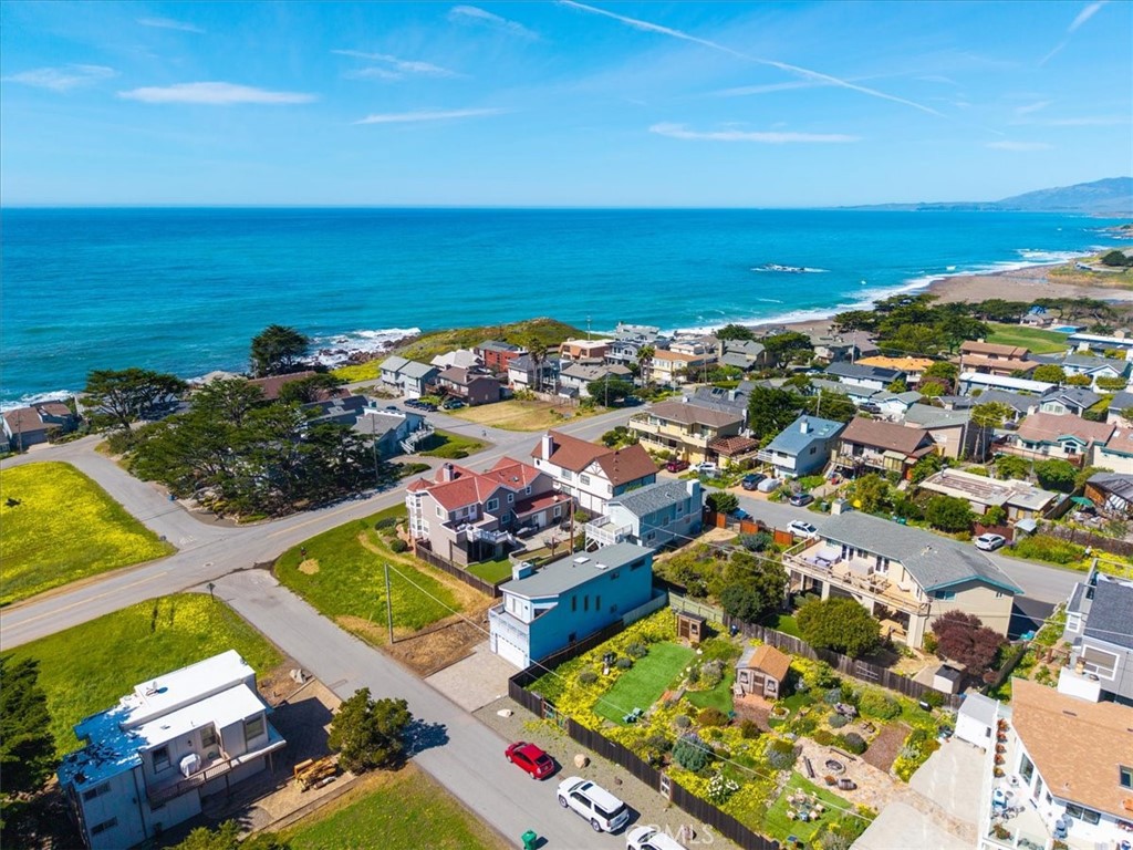 333 Hastings St, Cambria, CA 93428