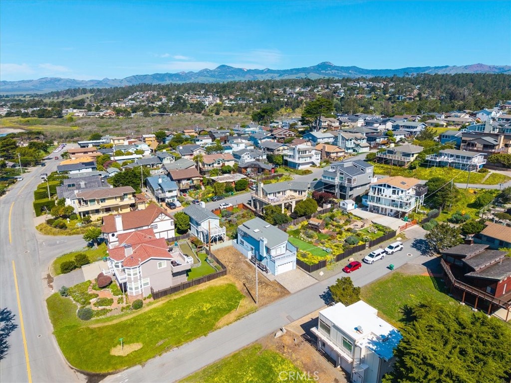 333 Hastings St, Cambria, CA 93428