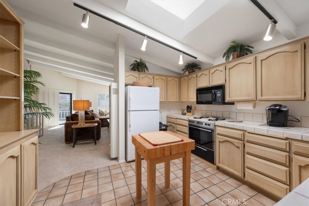 333 Hastings St, Cambria, CA 93428