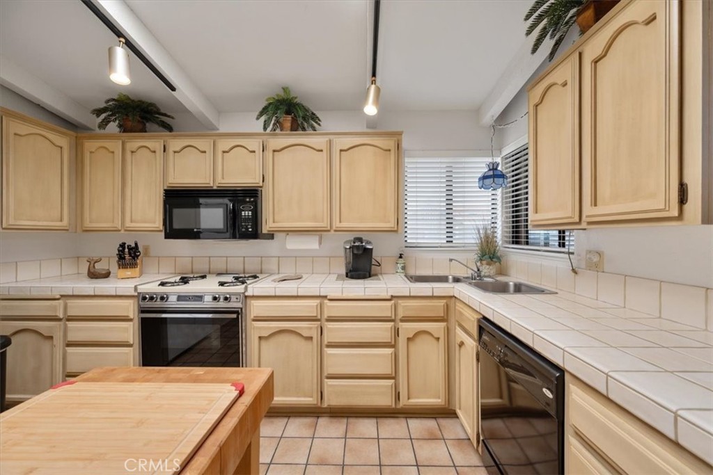 333 Hastings St, Cambria, CA 93428