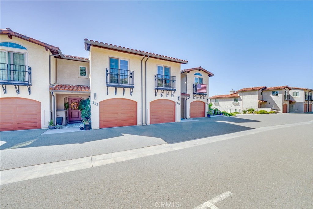 111 Greve Pl, Pismo Beach, CA 93449