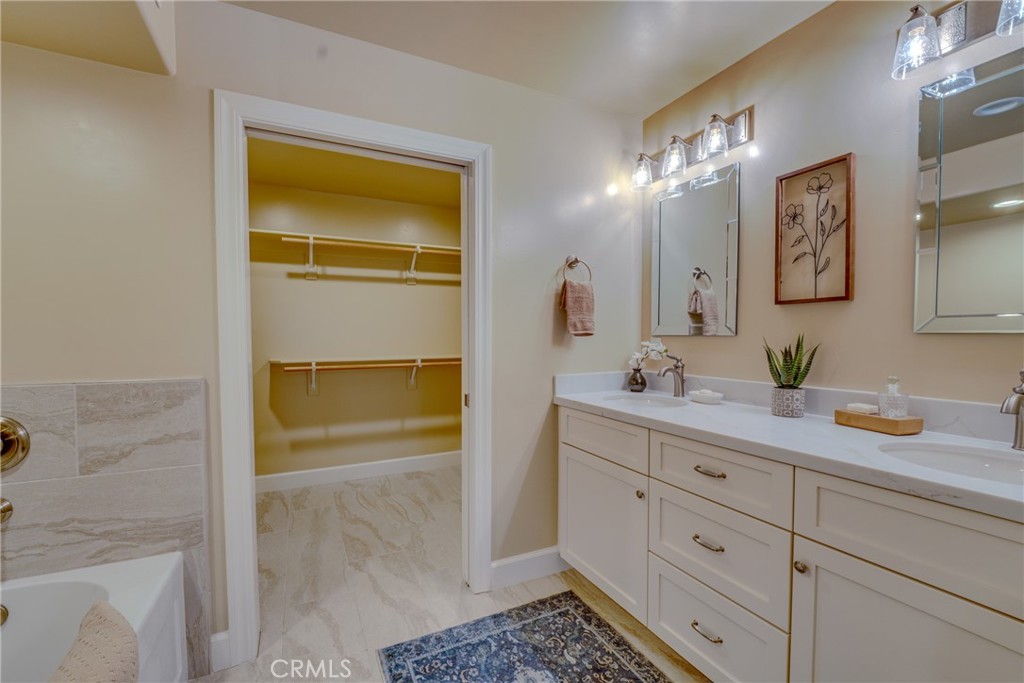 111 Greve Pl, Pismo Beach, CA 93449