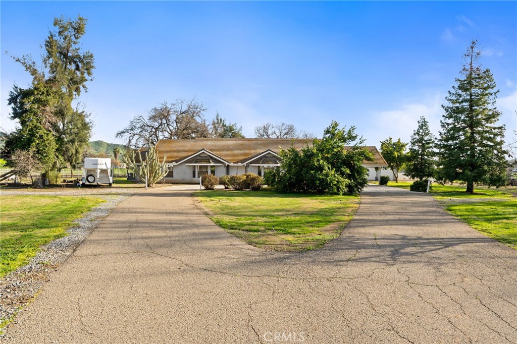 39500 Millwood #C, Woodlake, CA 93286