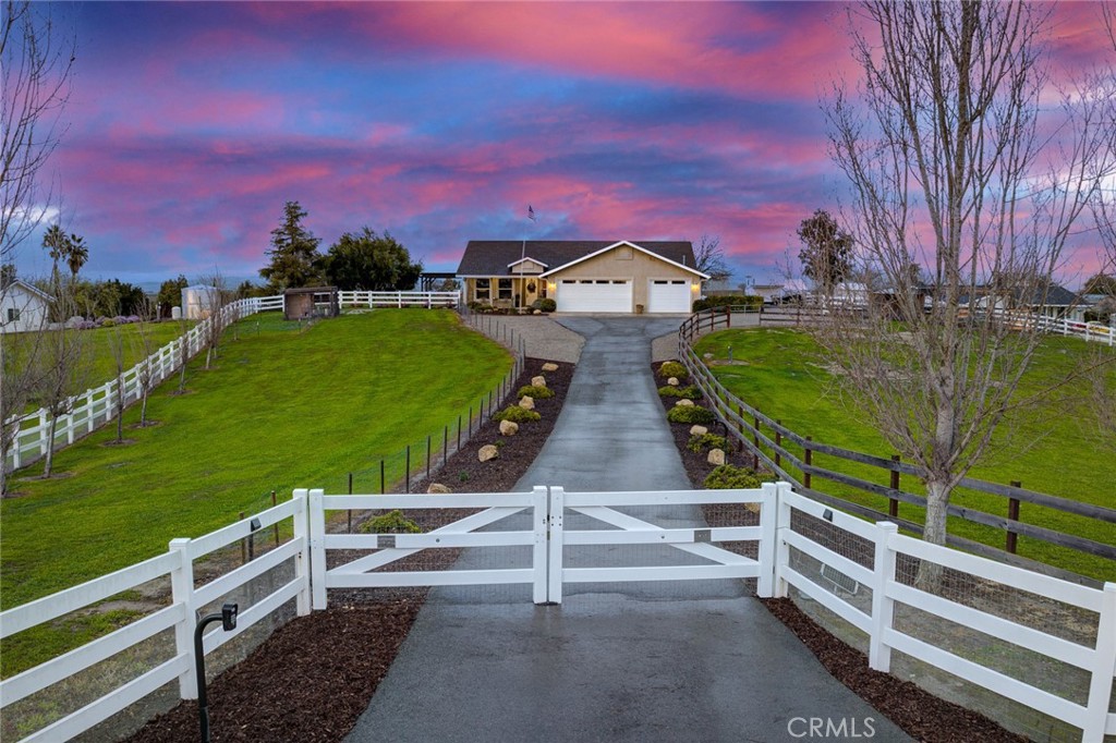 5095 White Tail Place, Paso Robles, CA 93446