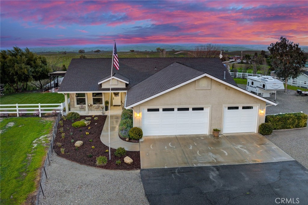 5095 White Tail Place, Paso Robles, CA 93446