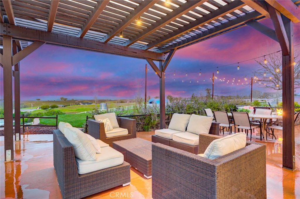 5095 White Tail Place, Paso Robles, CA 93446