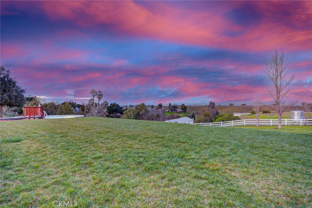 5095 White Tail Place, Paso Robles, CA 93446