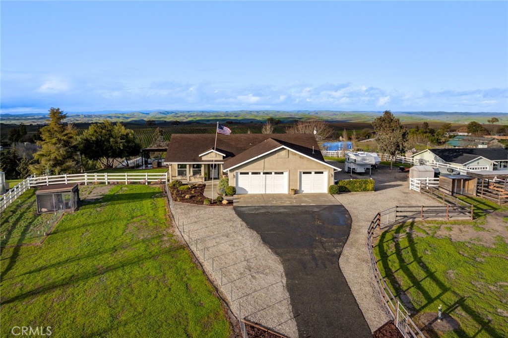 5095 White Tail Place, Paso Robles, CA 93446