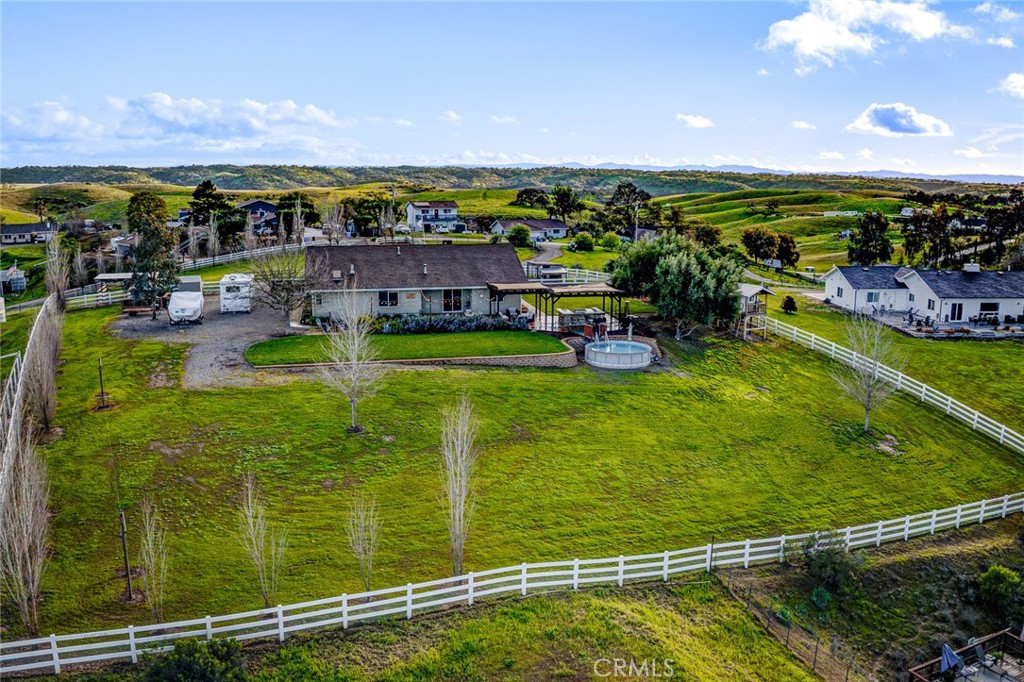 5095 White Tail Place, Paso Robles, CA 93446