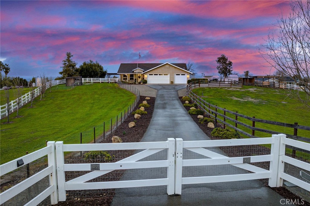 5095 White Tail Place, Paso Robles, CA 93446