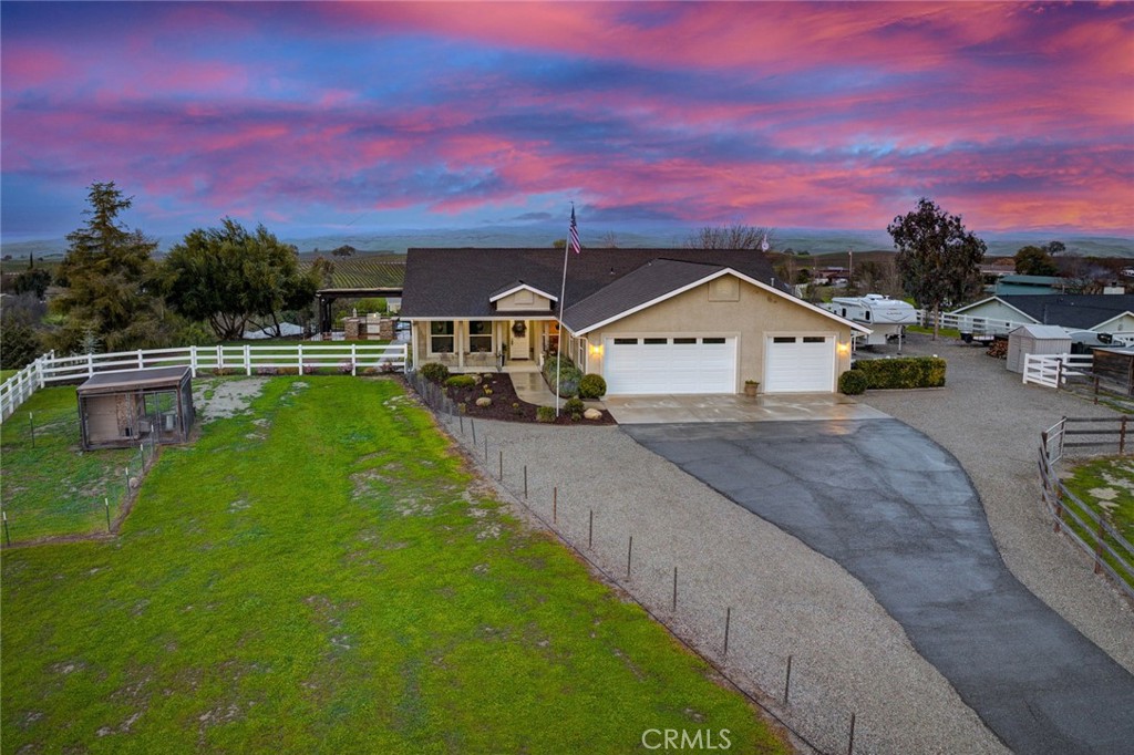 5095 White Tail Place, Paso Robles, CA 93446