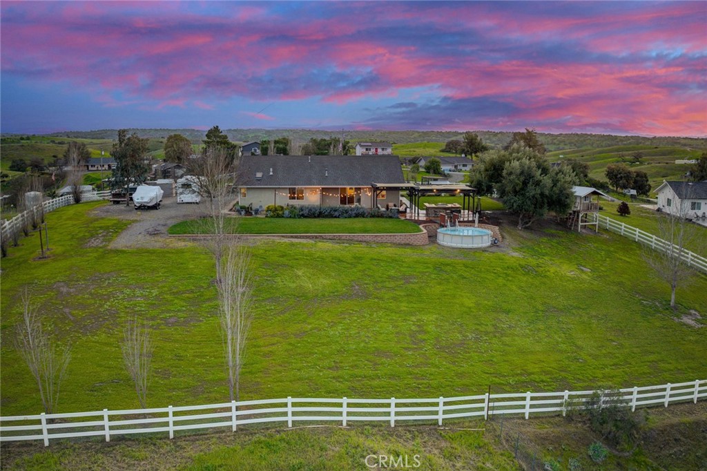 5095 White Tail Place, Paso Robles, CA 93446
