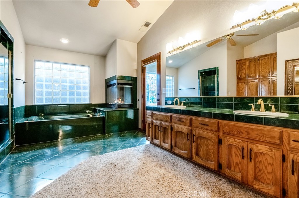 5417 W Buena Vista, Visalia, CA 93291