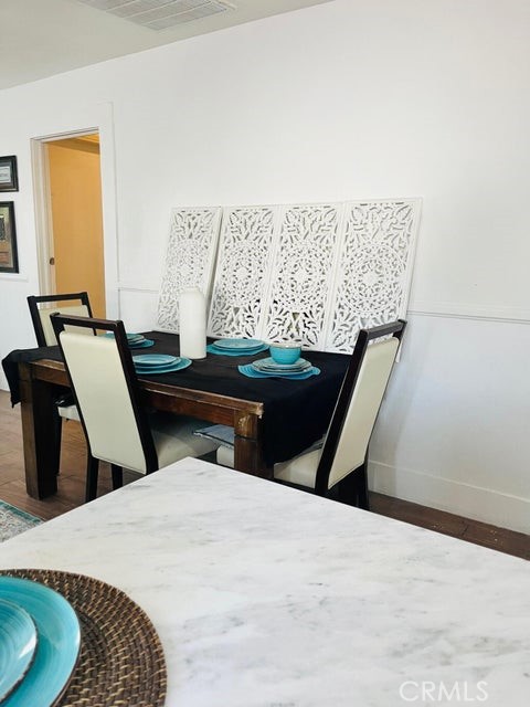 824 N Willis, Visalia, CA 93291