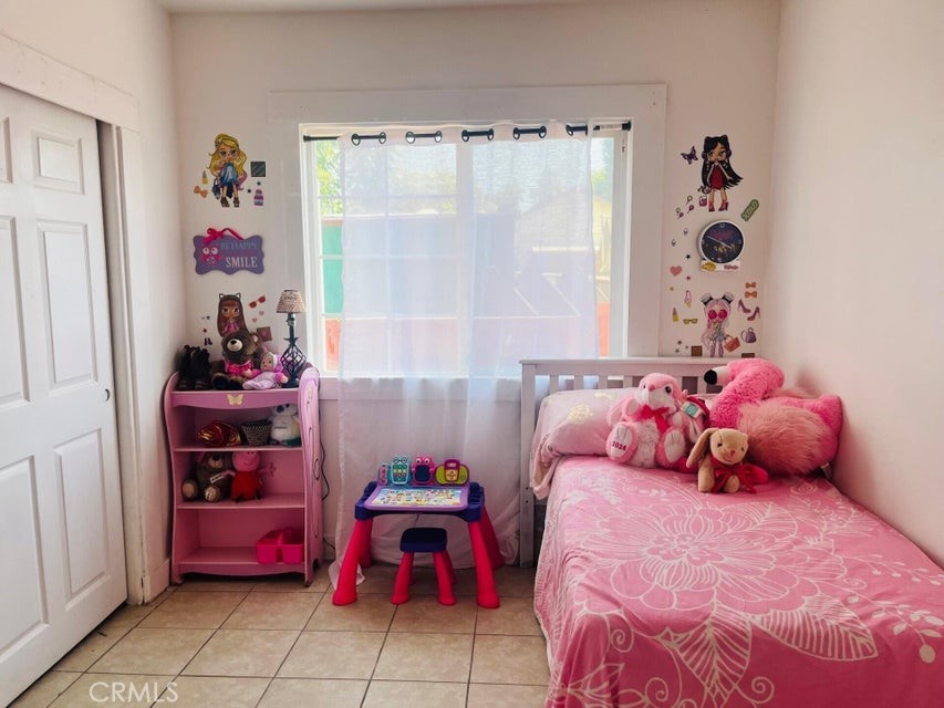 824 N Willis, Visalia, CA 93291