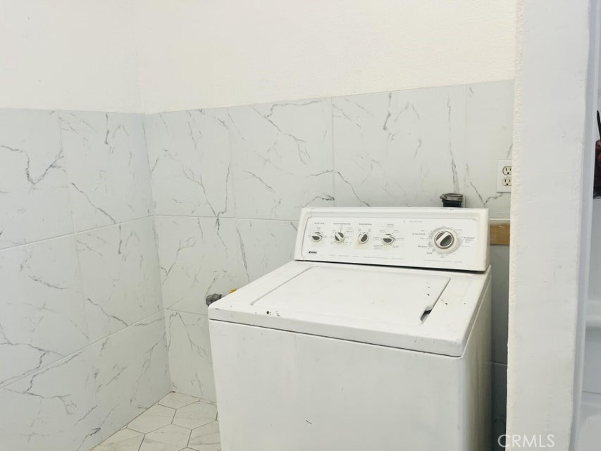 824 N Willis, Visalia, CA 93291