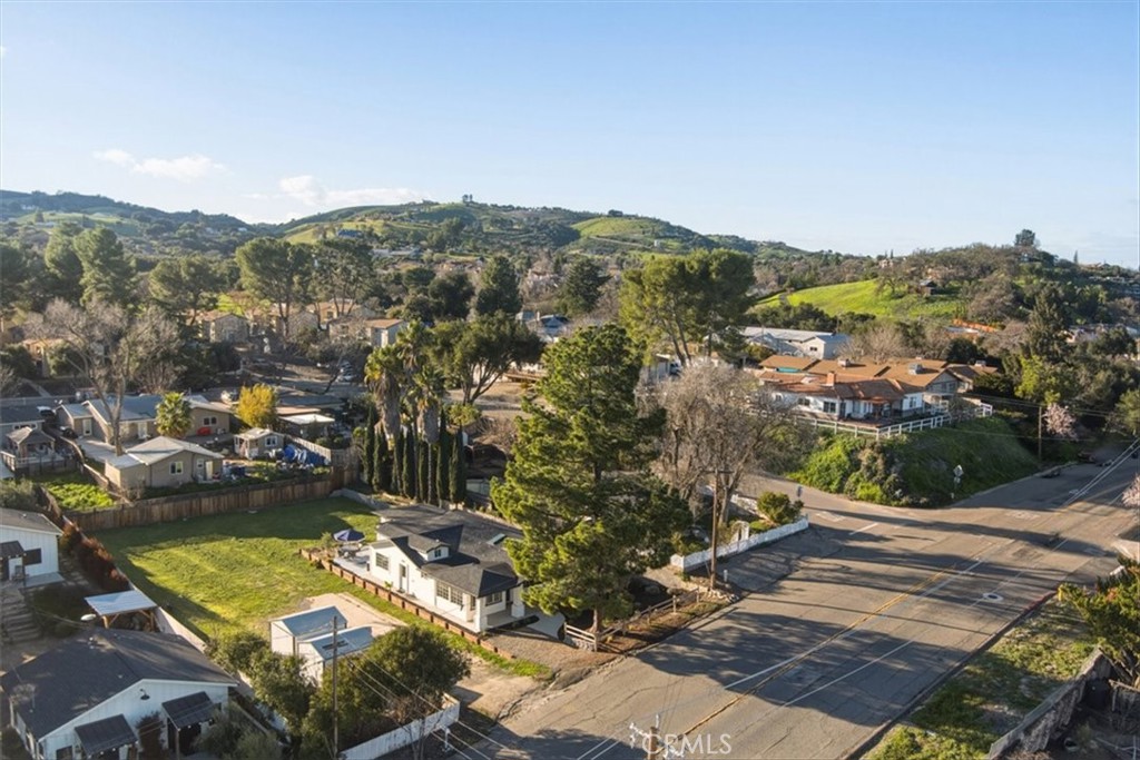 143 Vine, Paso Robles, CA 93446
