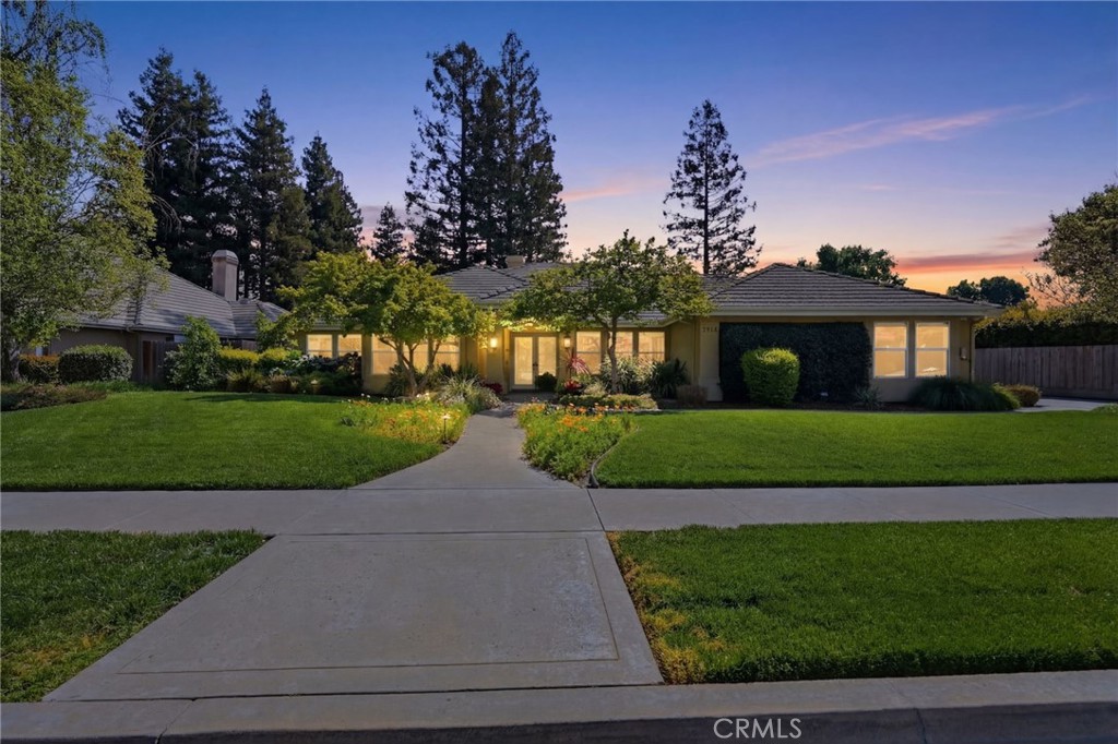 2134 Cottonwood Cir, Visalia, CA 93277