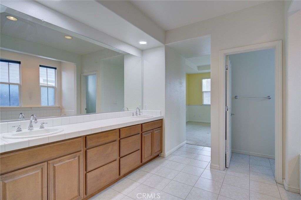 253 Silver Oak, Paso Robles, CA 93446