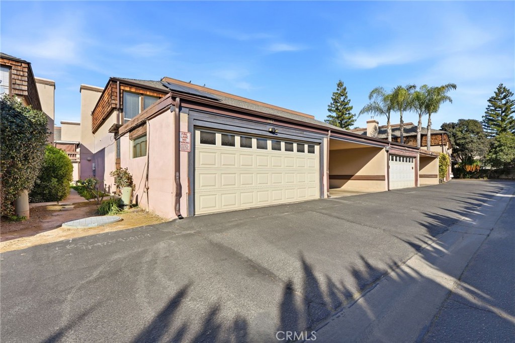 1142 N Gem St, Tulare, CA 93274