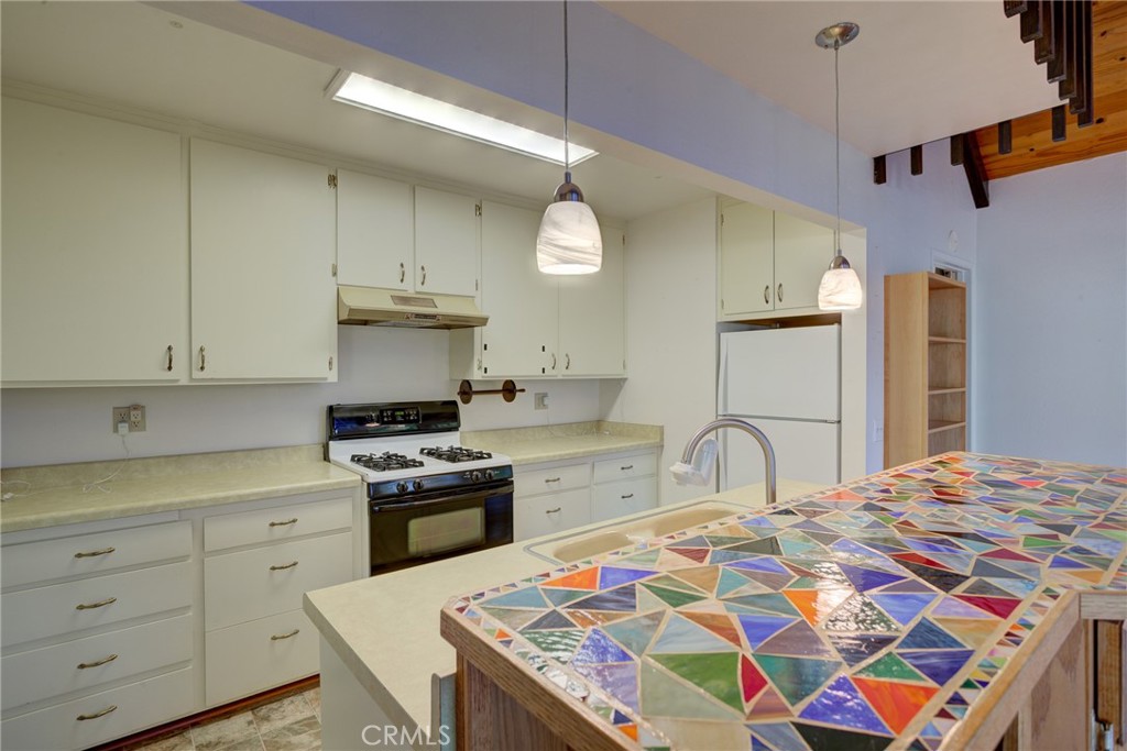 1699 Langton St, Cambria, CA 93428