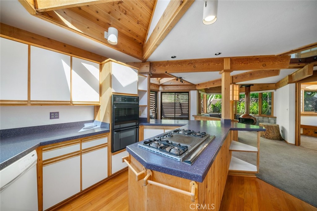 1608 Bradford Rd, Cambria, CA 93428