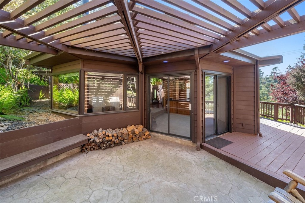 1608 Bradford Rd, Cambria, CA 93428