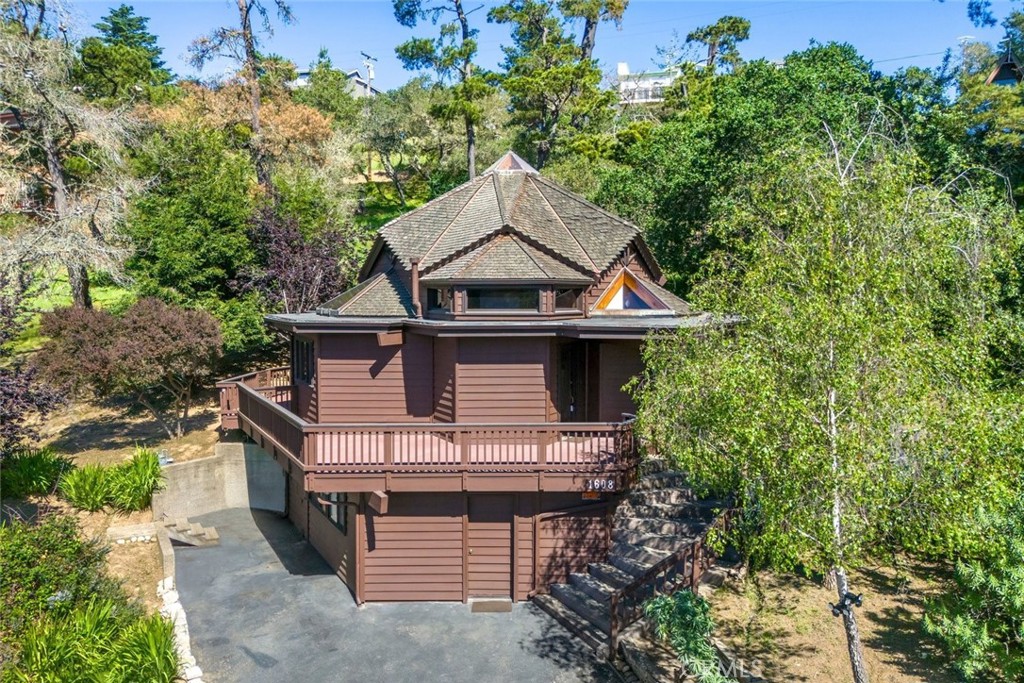1608 Bradford Rd, Cambria, CA 93428
