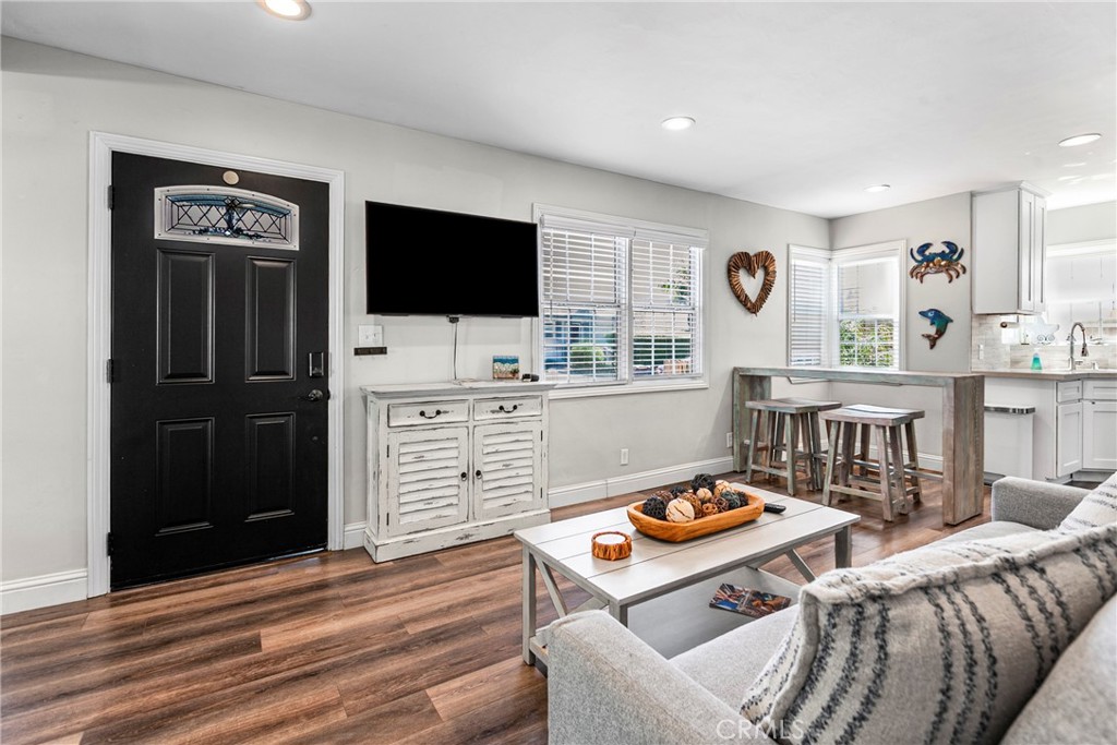 220 Capistrano Ave, Pismo Beach, CA 93449