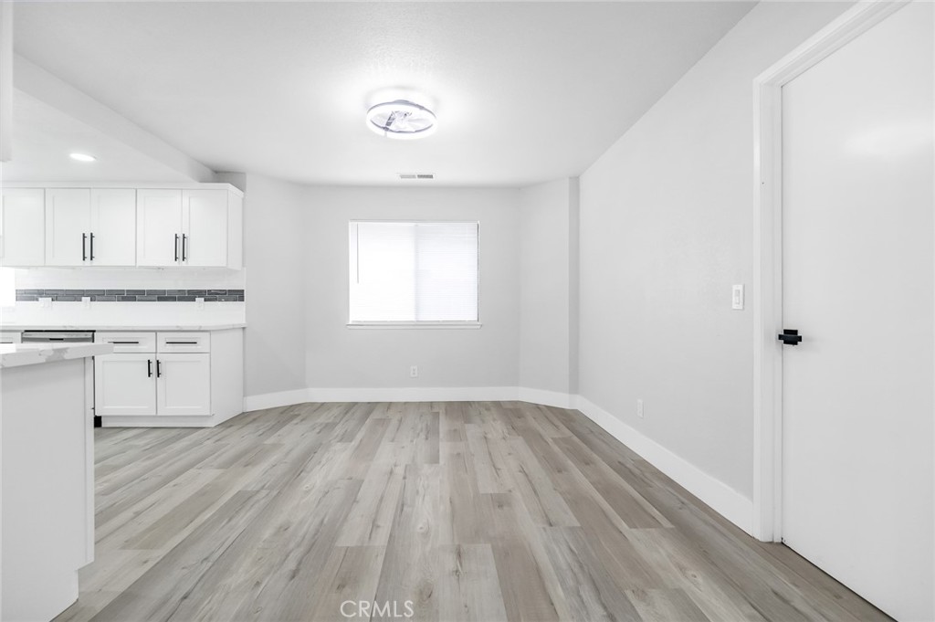 1828 S Hillcrest, Visalia, CA 93292