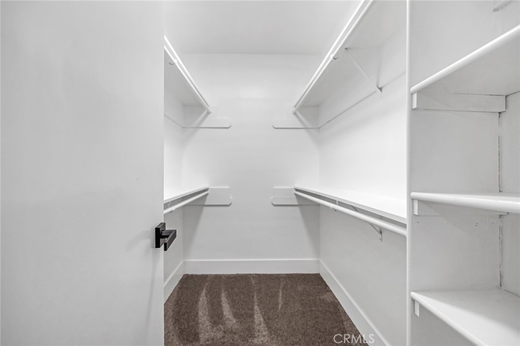 1828 S Hillcrest, Visalia, CA 93292