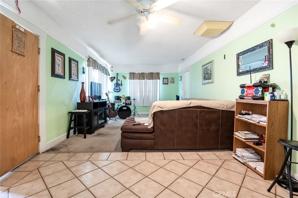 414 W Cameron, Hanford, CA 93230