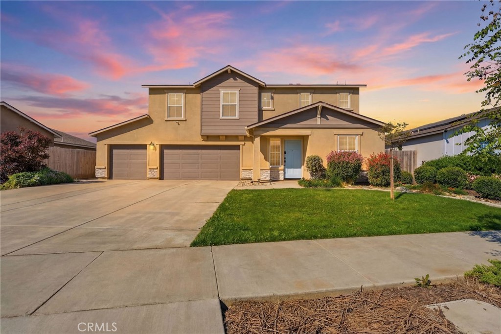 3317 N Clay, Visalia, CA 93291