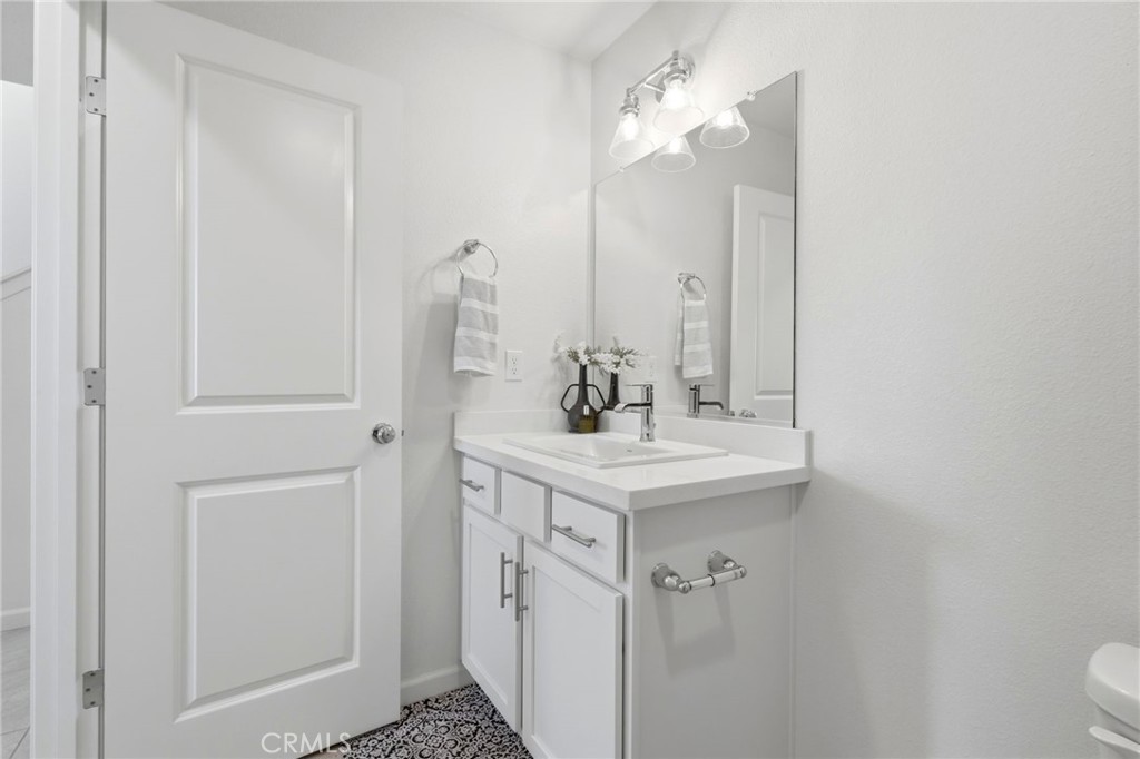 3317 N Clay, Visalia, CA 93291