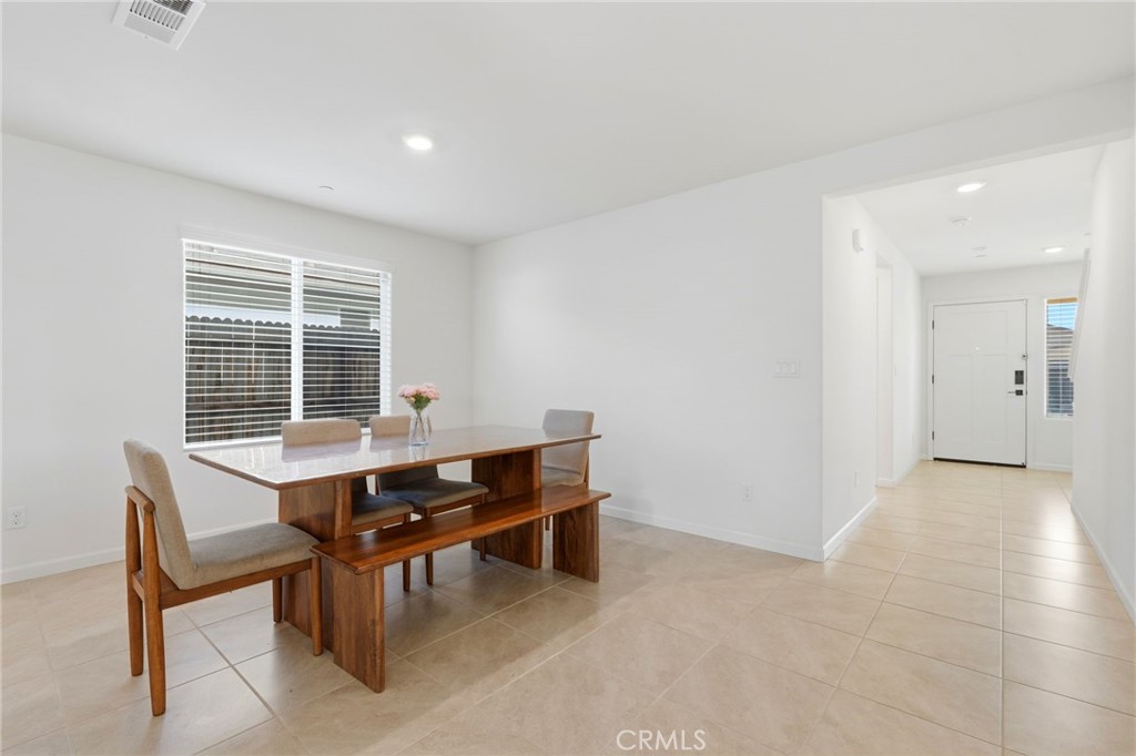 3317 N Clay, Visalia, CA 93291