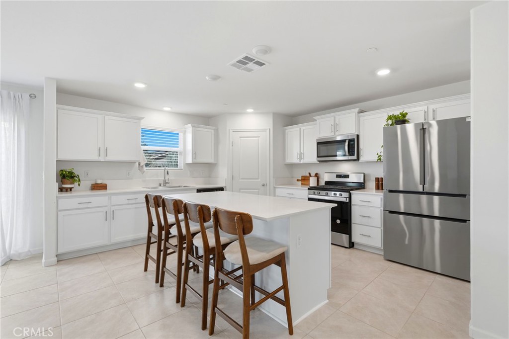 3317 N Clay, Visalia, CA 93291