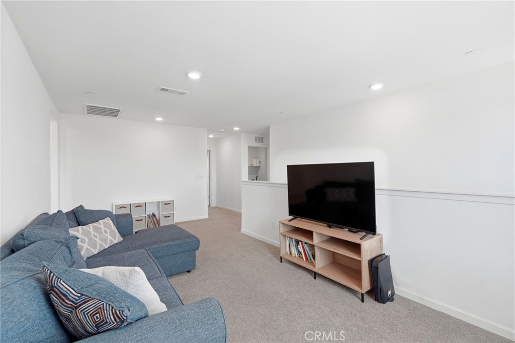 3317 N Clay, Visalia, CA 93291