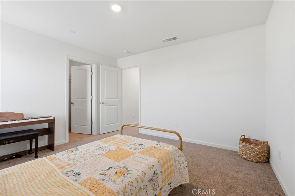 3317 N Clay, Visalia, CA 93291