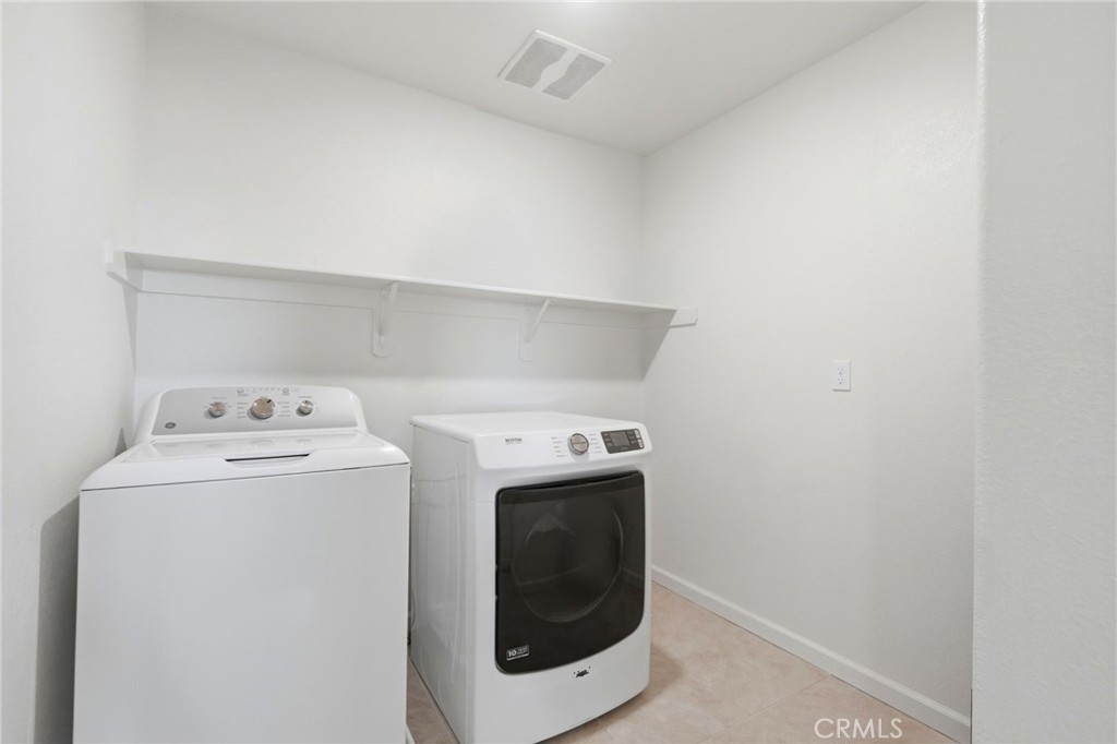 3317 N Clay, Visalia, CA 93291