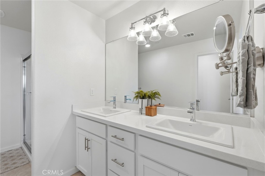 3317 N Clay, Visalia, CA 93291