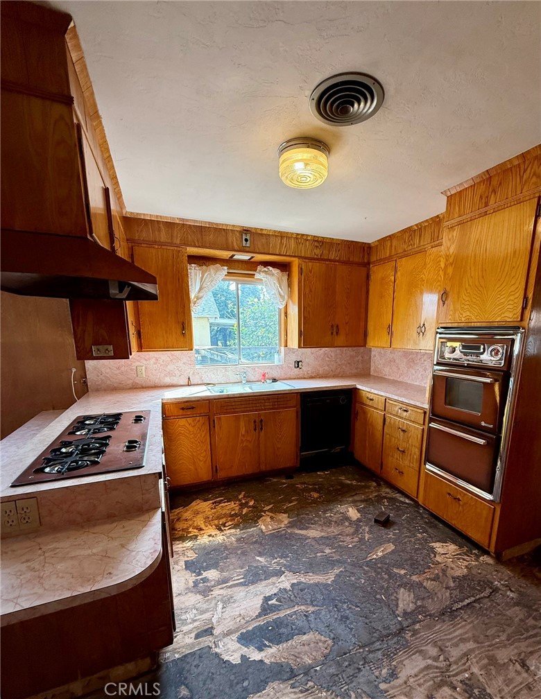 200 S D, Exeter, CA 93221