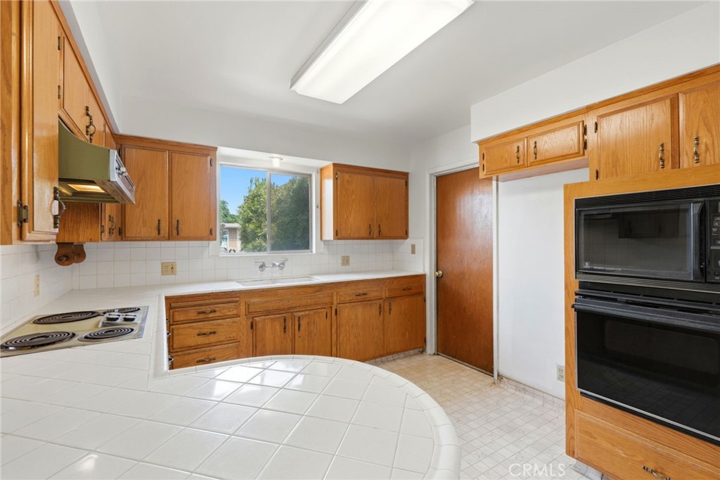 1123 E Washington Ave, Reedley, CA 93654