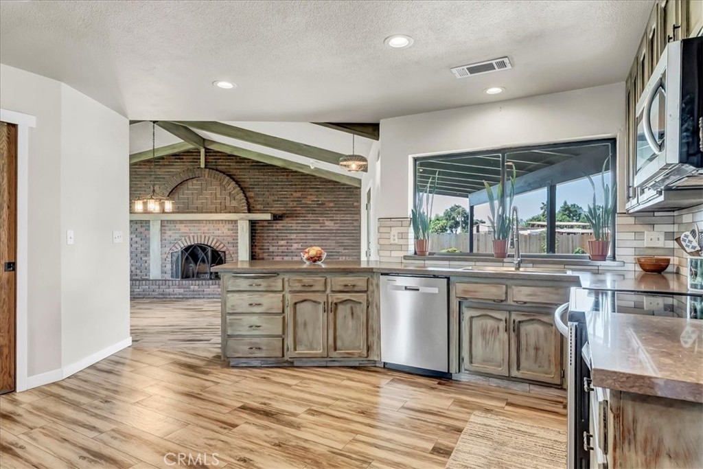 34811 Road 132, Visalia, CA 93292