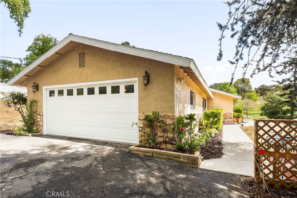 6055 Flores, Atascadero, CA 93422