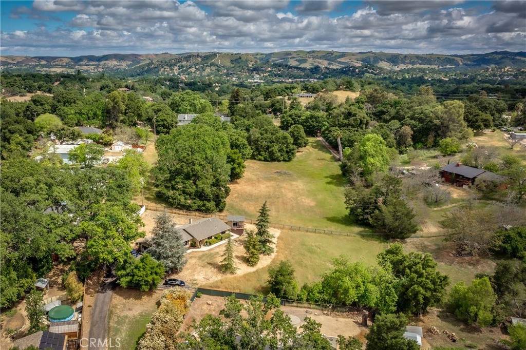 6055 Flores, Atascadero, CA 93422