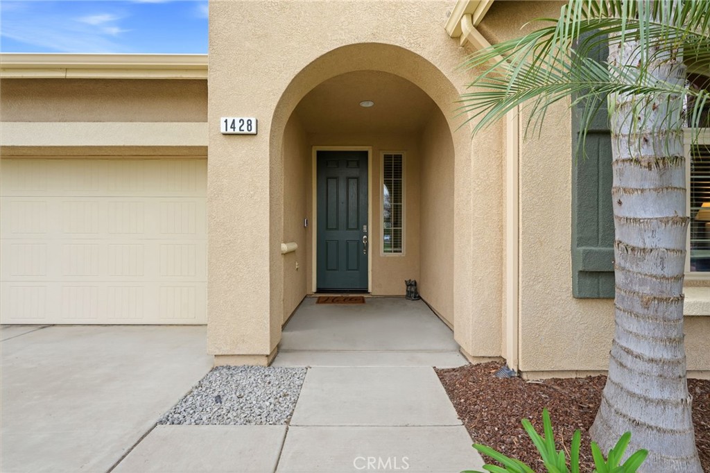 1428 N Leila St, Visalia, CA 93291